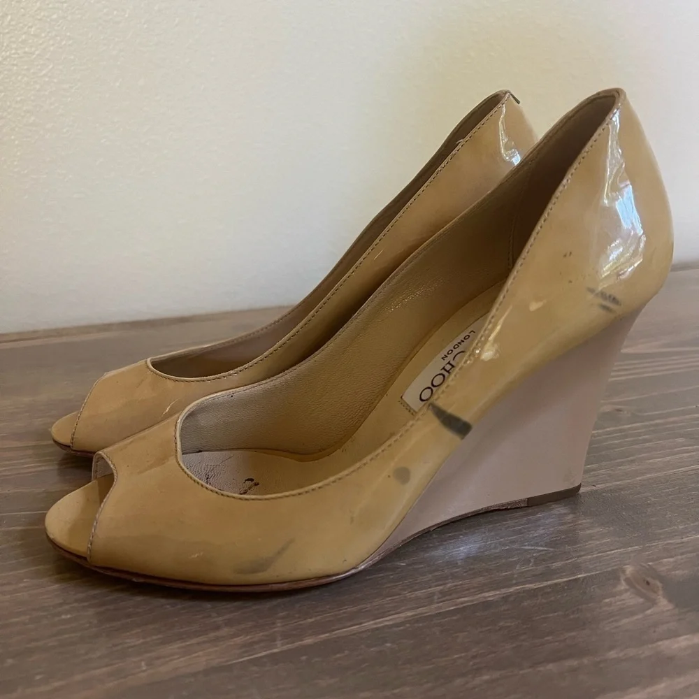 Jimmy Choo‎ Womens 36.5 Nude Tan Patent Leather Peep Toe Wedge Shoes